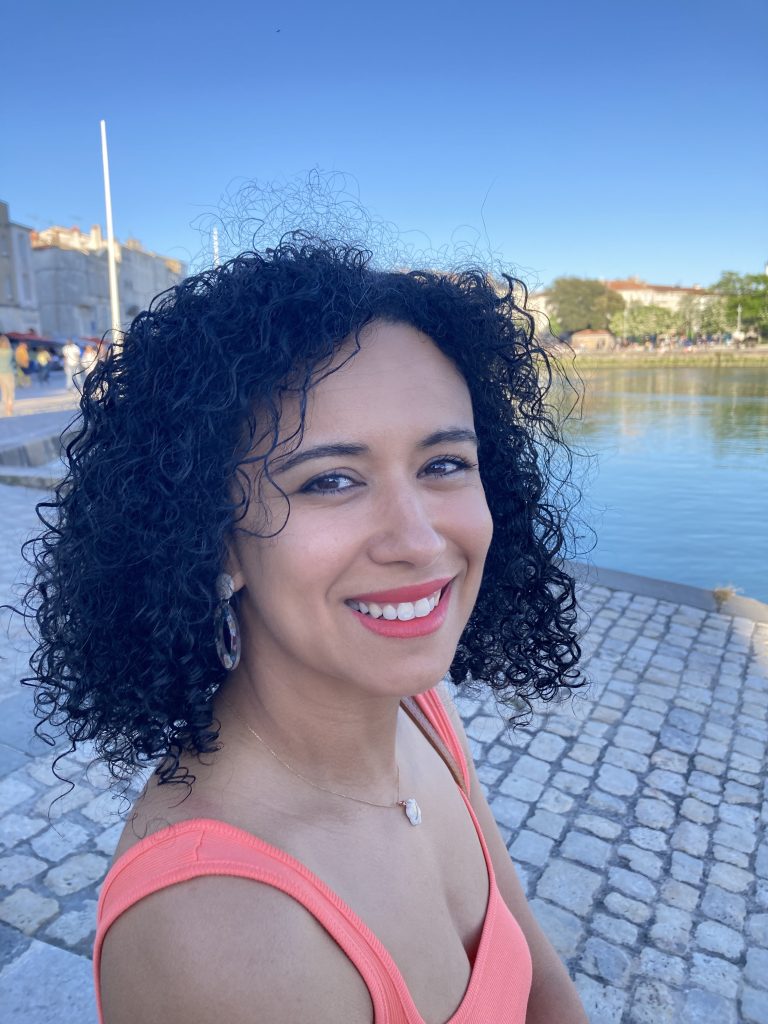 Kenza - Équipe Agence Big Happy